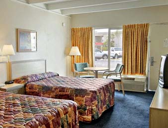 Days Inn Airport  Stadium 03.[1]